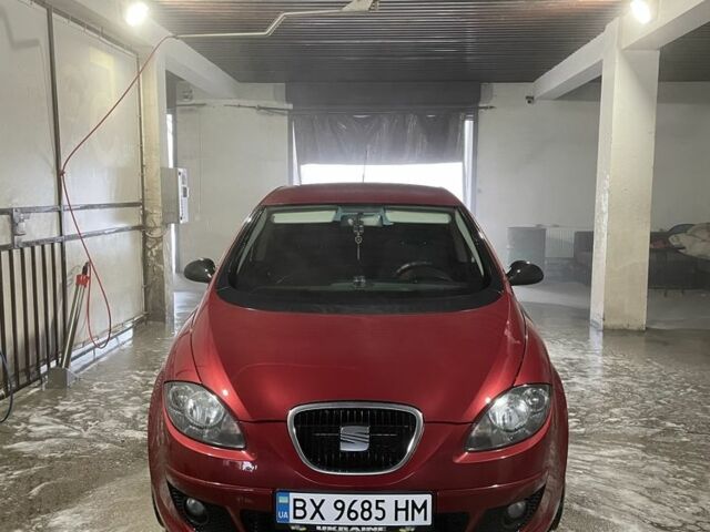 Червоний Сеат Toledo, об'ємом двигуна 1.6 л та пробігом 290 тис. км за 4800 $, фото 1 на Automoto.ua
