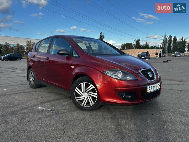 Червоний Сеат Toledo, об'ємом двигуна 1.6 л та пробігом 155 тис. км за 5000 $, фото 1 на Automoto.ua