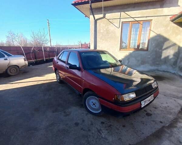 Красный Сеат Толедо, объемом двигателя 1.8 л и пробегом 270 тыс. км за 500 $, фото 1 на Automoto.ua