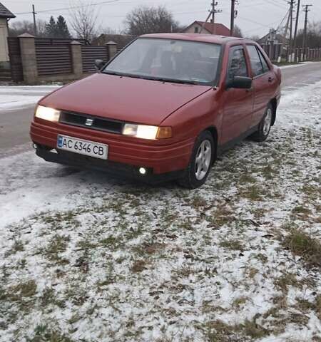 Червоний Сеат Toledo, об'ємом двигуна 1.6 л та пробігом 351 тис. км за 980 $, фото 1 на Automoto.ua