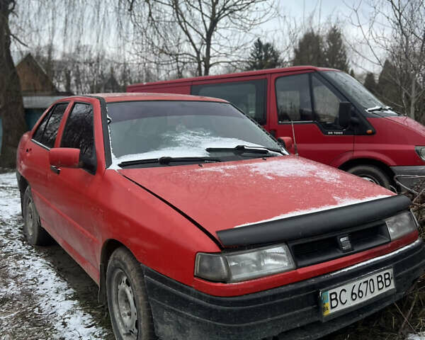 Червоний Сеат Toledo, об'ємом двигуна 1.8 л та пробігом 299 тис. км за 520 $, фото 1 на Automoto.ua