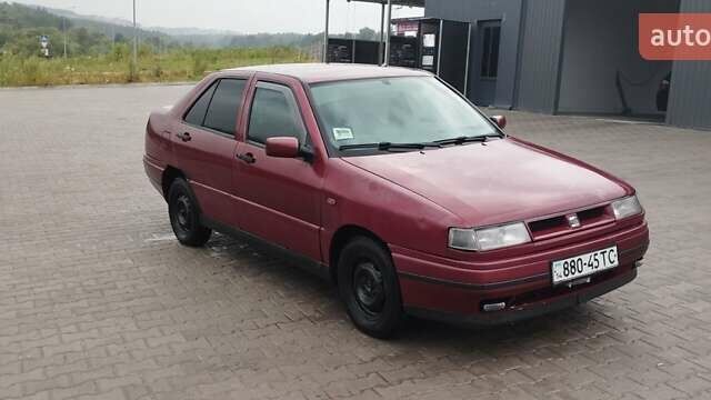 Червоний Сеат Toledo, об'ємом двигуна 1.8 л та пробігом 421 тис. км за 1200 $, фото 1 на Automoto.ua