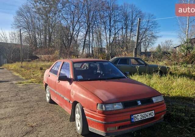 Красный Сеат Толедо, объемом двигателя 1.6 л и пробегом 237 тыс. км за 1250 $, фото 1 на Automoto.ua