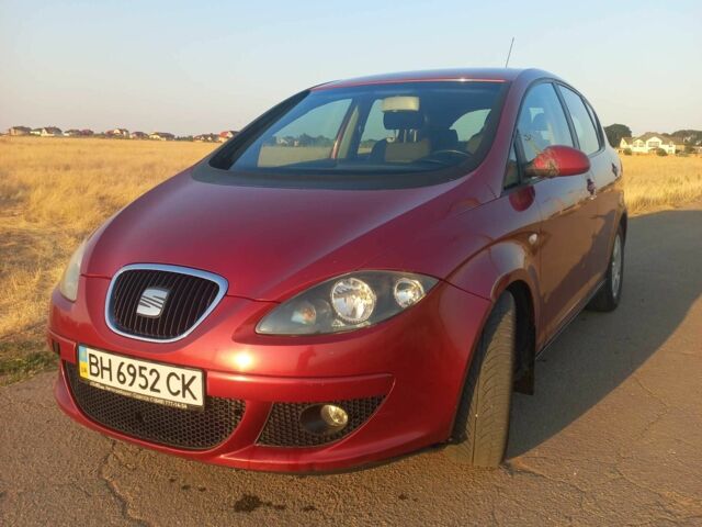 Червоний Сеат Toledo, об'ємом двигуна 1.6 л та пробігом 300 тис. км за 6000 $, фото 1 на Automoto.ua