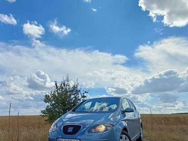 Сірий Сеат Toledo, об'ємом двигуна 1.98 л та пробігом 233 тис. км за 3850 $, фото 1 на Automoto.ua