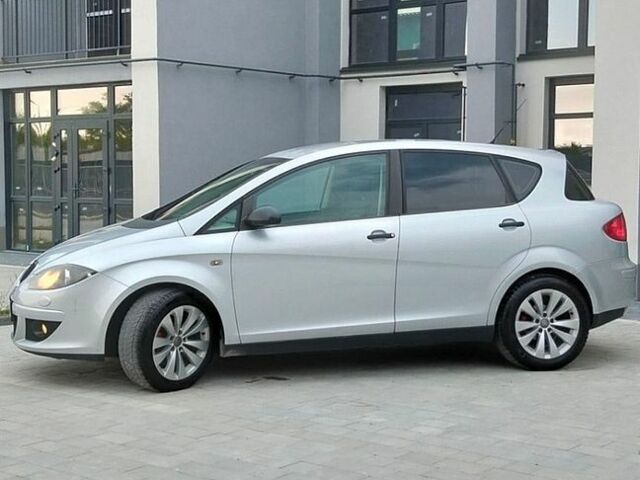Сірий Сеат Toledo, об'ємом двигуна 1.6 л та пробігом 250 тис. км за 3700 $, фото 1 на Automoto.ua