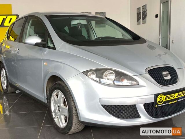 Сірий Сеат Toledo, об'ємом двигуна 1.6 л та пробігом 250 тис. км за 5300 $, фото 1 на Automoto.ua