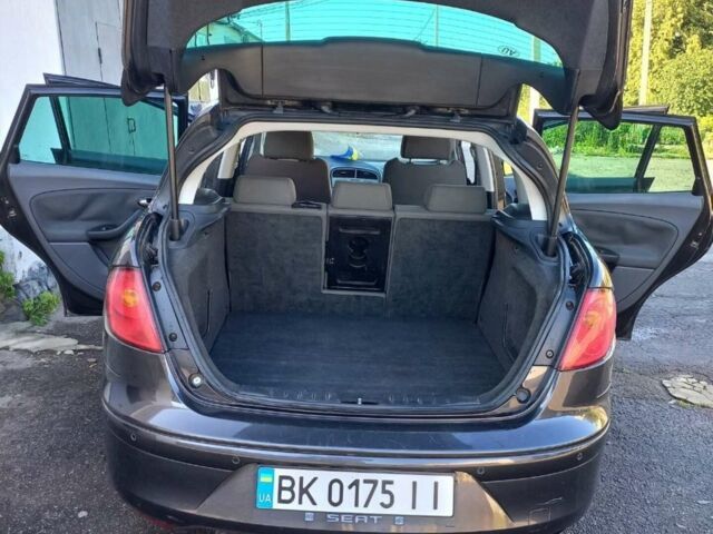 Сірий Сеат Toledo, об'ємом двигуна 1.6 л та пробігом 230 тис. км за 4000 $, фото 1 на Automoto.ua