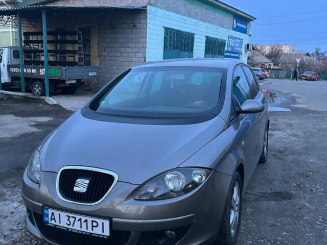 Серый Сеат Толедо, объемом двигателя 2 л и пробегом 329 тыс. км за 4400 $, фото 1 на Automoto.ua