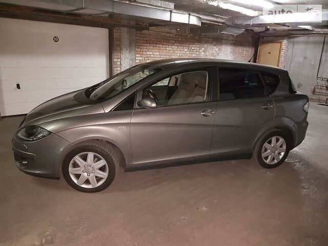 Сірий Сеат Toledo, об'ємом двигуна 1.6 л та пробігом 246 тис. км за 7250 $, фото 1 на Automoto.ua