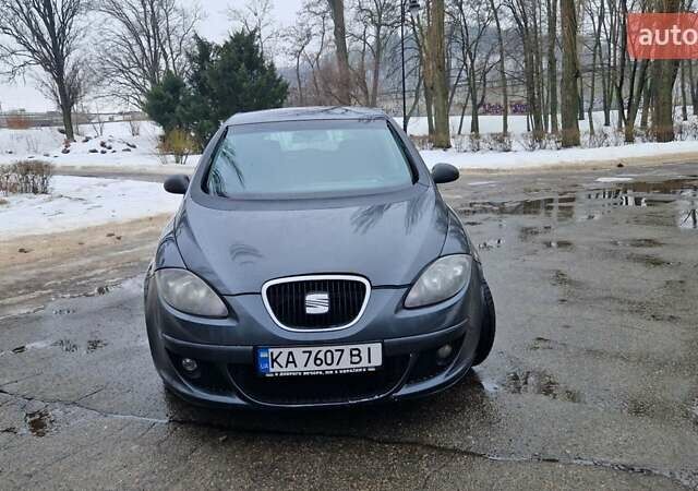 Сірий Сеат Toledo, об'ємом двигуна 1.6 л та пробігом 286 тис. км за 4600 $, фото 1 на Automoto.ua