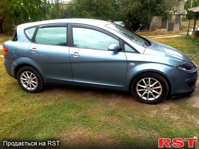 Сірий Сеат Toledo, об'ємом двигуна 2 л та пробігом 250 тис. км за 4500 $, фото 1 на Automoto.ua