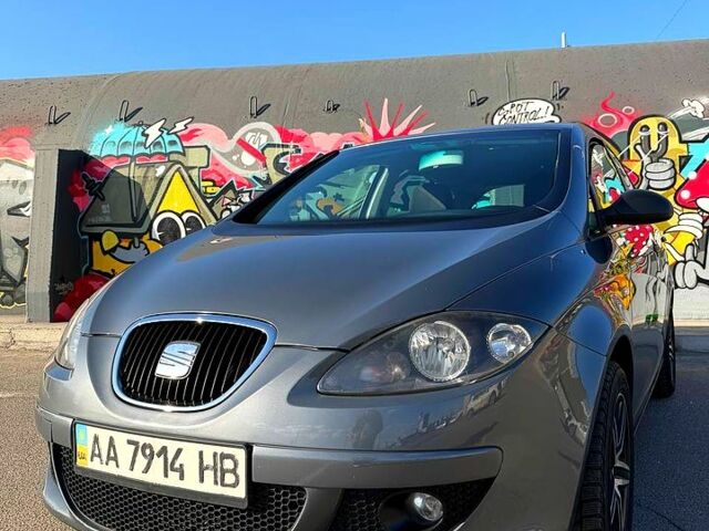 Серый Сеат Толедо, объемом двигателя 1.6 л и пробегом 242 тыс. км за 3850 $, фото 1 на Automoto.ua