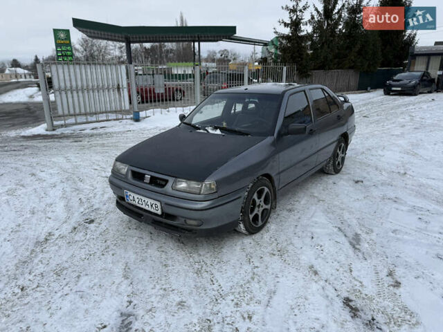 Сірий Сеат Toledo, об'ємом двигуна 1.9 л та пробігом 200 тис. км за 1550 $, фото 1 на Automoto.ua