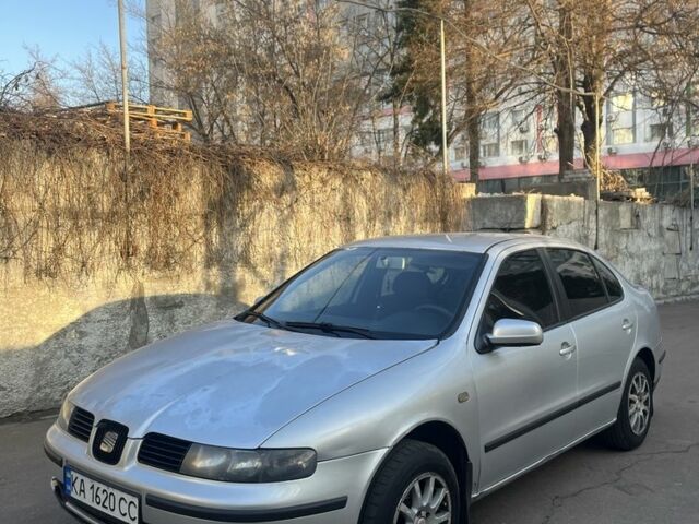 Серый Сеат Толедо, объемом двигателя 1.8 л и пробегом 396 тыс. км за 3250 $, фото 1 на Automoto.ua