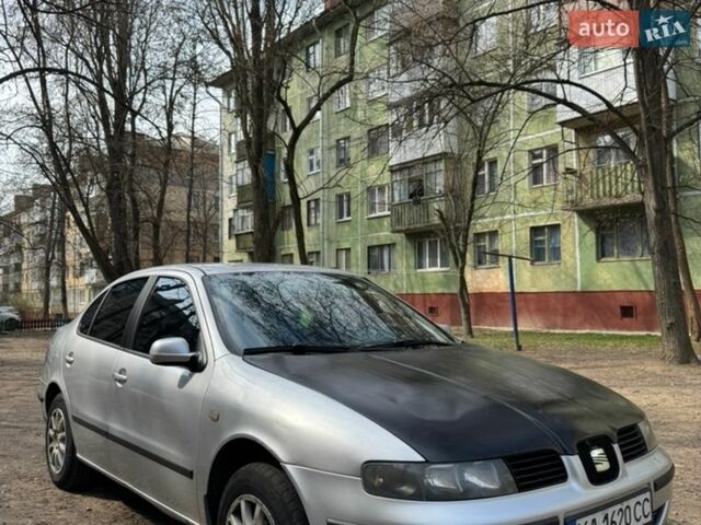 Сірий Сеат Toledo, об'ємом двигуна 1.8 л та пробігом 395 тис. км за 3850 $, фото 1 на Automoto.ua