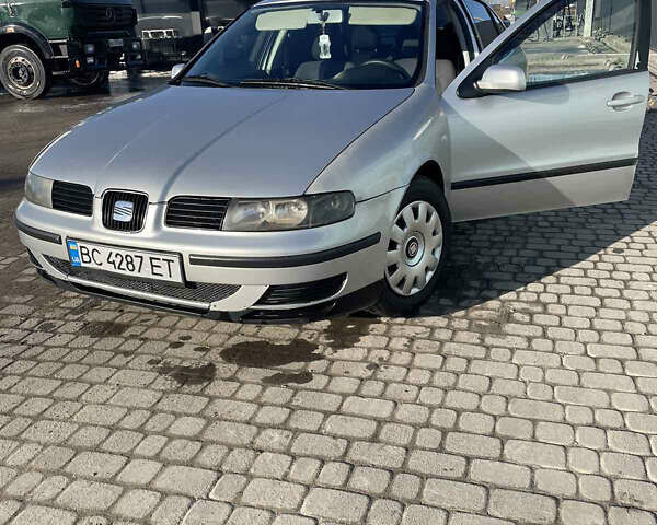 Сірий Сеат Toledo, об'ємом двигуна 1.6 л та пробігом 250 тис. км за 2400 $, фото 1 на Automoto.ua