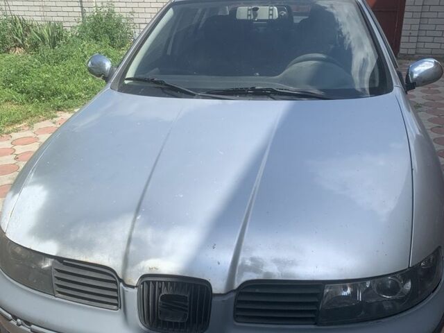 Сірий Сеат Toledo, об'ємом двигуна 1.6 л та пробігом 356 тис. км за 2101 $, фото 1 на Automoto.ua