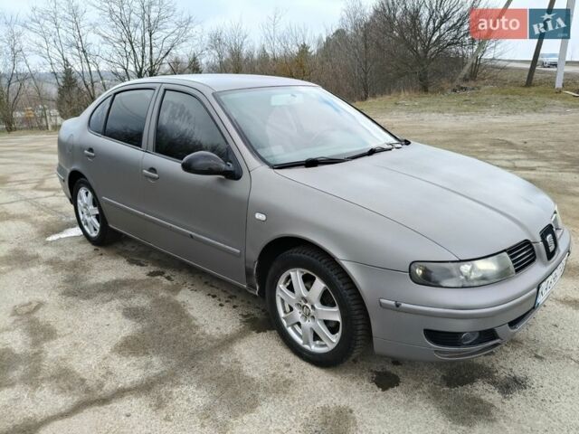 Сірий Сеат Toledo, об'ємом двигуна 1.6 л та пробігом 230 тис. км за 1999 $, фото 1 на Automoto.ua