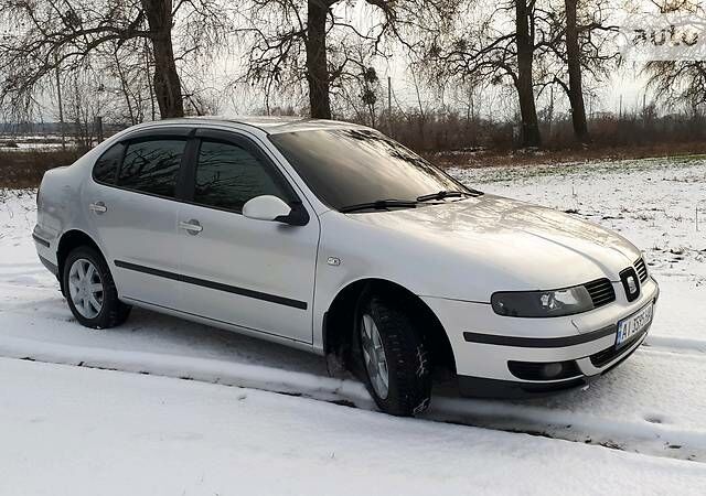 Сірий Сеат Toledo, об'ємом двигуна 1.8 л та пробігом 230 тис. км за 5999 $, фото 1 на Automoto.ua