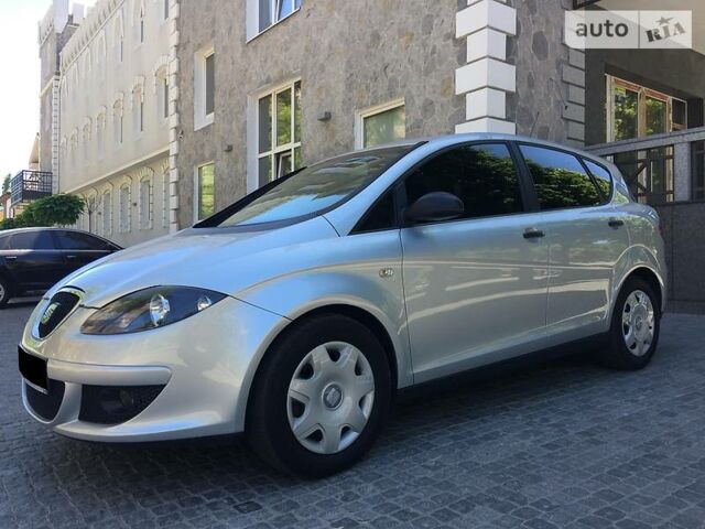 Сірий Сеат Toledo, об'ємом двигуна 1.6 л та пробігом 135 тис. км за 7700 $, фото 1 на Automoto.ua