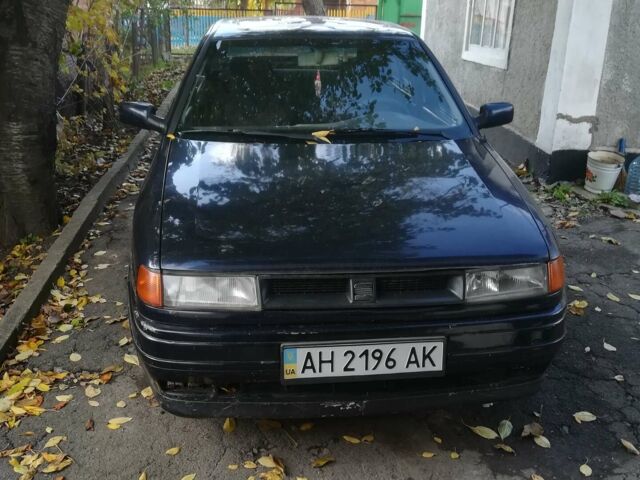 Синий Сеат Толедо, объемом двигателя 1.8 л и пробегом 450 тыс. км за 2100 $, фото 1 на Automoto.ua