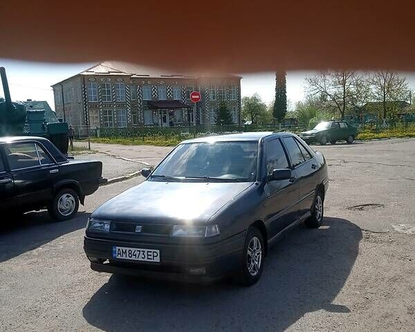 Синій Сеат Toledo, об'ємом двигуна 1.6 л та пробігом 250 тис. км за 1750 $, фото 1 на Automoto.ua