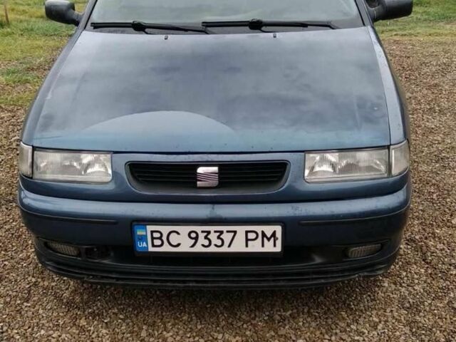 Синий Сеат Толедо, объемом двигателя 1.8 л и пробегом 300 тыс. км за 639 $, фото 1 на Automoto.ua