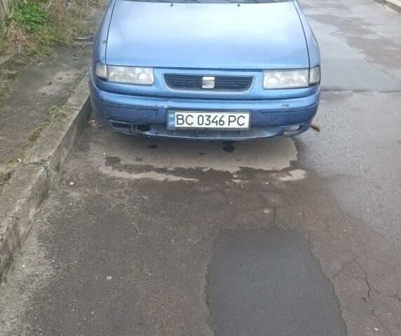 Синий Сеат Толедо, объемом двигателя 1.6 л и пробегом 300 тыс. км за 356 $, фото 1 на Automoto.ua