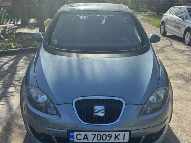 Синий Сеат Толедо, объемом двигателя 1.6 л и пробегом 210 тыс. км за 4000 $, фото 1 на Automoto.ua