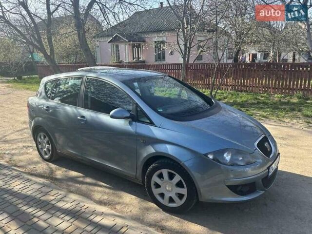 Синий Сеат Толедо, объемом двигателя 1.6 л и пробегом 210 тыс. км за 4000 $, фото 1 на Automoto.ua