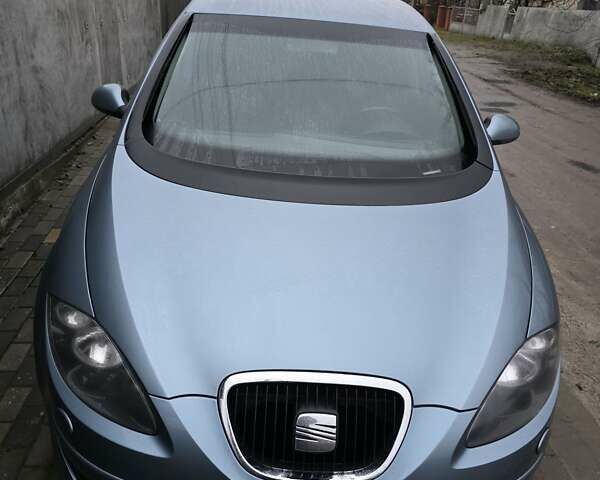 Синий Сеат Толедо, объемом двигателя 1.6 л и пробегом 240 тыс. км за 5100 $, фото 1 на Automoto.ua