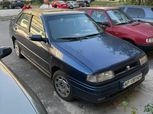 Синій Сеат Toledo, об'ємом двигуна 1.98 л та пробігом 250 тис. км за 500 $, фото 1 на Automoto.ua
