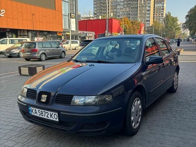 Синий Сеат Толедо, объемом двигателя 1.6 л и пробегом 251 тыс. км за 2999 $, фото 1 на Automoto.ua