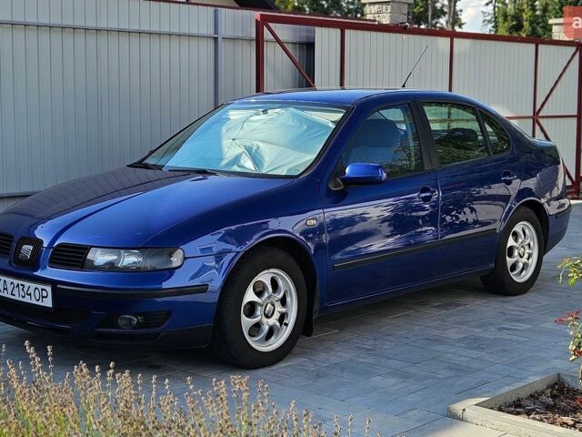 Синій Сеат Toledo, об'ємом двигуна 1.8 л та пробігом 220 тис. км за 3500 $, фото 1 на Automoto.ua