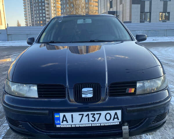 Синий Сеат Толедо, объемом двигателя 1.6 л и пробегом 400 тыс. км за 3200 $, фото 1 на Automoto.ua