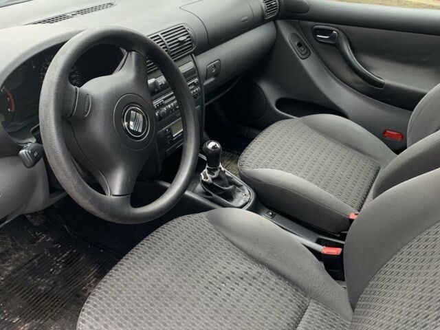 Синій Сеат Toledo, об'ємом двигуна 1.6 л та пробігом 160 тис. км за 4800 $, фото 1 на Automoto.ua