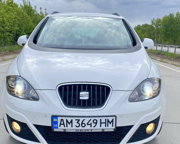 Білий Сеат Altea XL, об'ємом двигуна 1.6 л та пробігом 126 тис. км за 11400 $, фото 1 на Automoto.ua