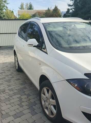 Белый Сеат Altea XL, объемом двигателя 1.9 л и пробегом 250 тыс. км за 6300 $, фото 1 на Automoto.ua