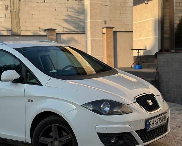 Белый Сеат Altea XL, объемом двигателя 2 л и пробегом 120 тыс. км за 9799 $, фото 1 на Automoto.ua