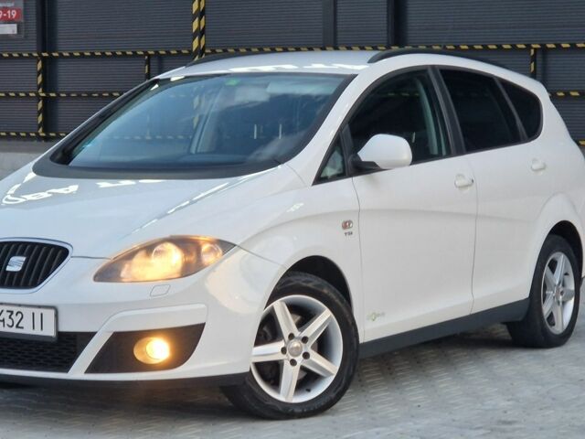 Білий Сеат Altea XL, об'ємом двигуна 0 л та пробігом 205 тис. км за 6701 $, фото 1 на Automoto.ua