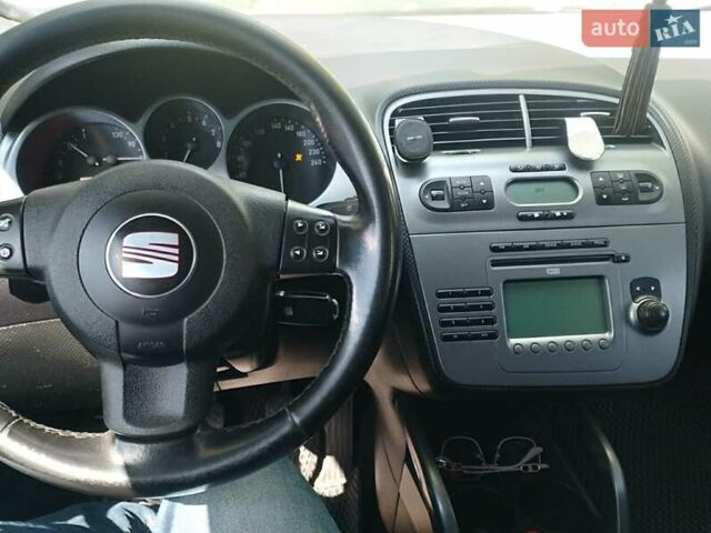 Черный Сеат Altea XL, объемом двигателя 1.8 л и пробегом 278 тыс. км за 5200 $, фото 1 на Automoto.ua