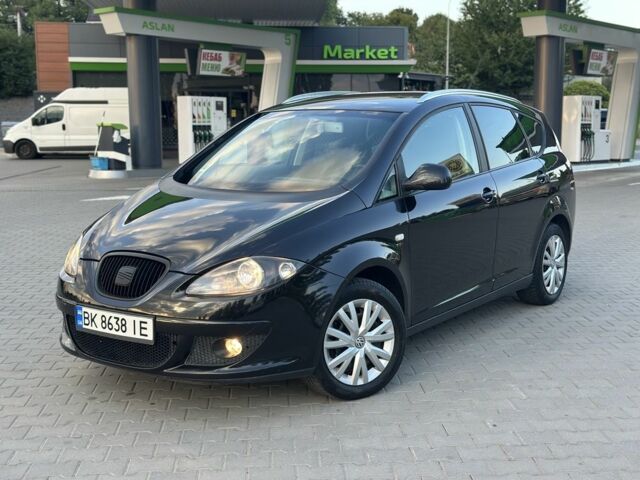 Чорний Сеат Altea XL, об'ємом двигуна 2 л та пробігом 252 тис. км за 5994 $, фото 1 на Automoto.ua