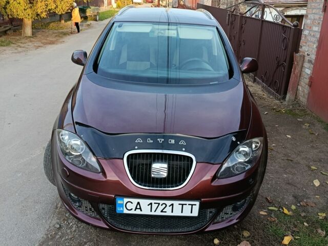 Красный Сеат Altea XL, объемом двигателя 1.4 л и пробегом 243 тыс. км за 4400 $, фото 1 на Automoto.ua