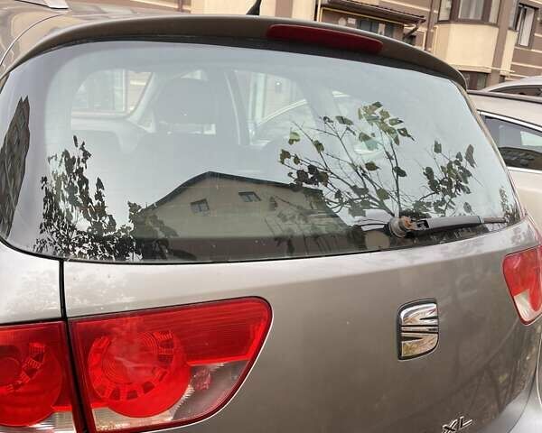 Серый Сеат Altea XL, объемом двигателя 1.6 л и пробегом 380 тыс. км за 4500 $, фото 1 на Automoto.ua