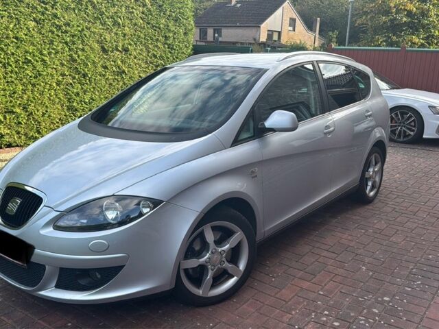 Серый Сеат Altea XL, объемом двигателя 2 л и пробегом 265 тыс. км за 2950 $, фото 1 на Automoto.ua