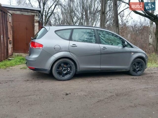 Сірий Сеат Altea XL, об'ємом двигуна 1.6 л та пробігом 215 тис. км за 6000 $, фото 1 на Automoto.ua