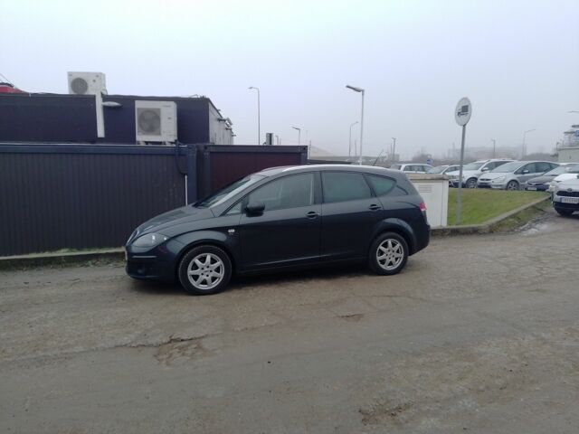 Серый Сеат Altea XL, объемом двигателя 1.8 л и пробегом 140 тыс. км за 7621 $, фото 1 на Automoto.ua