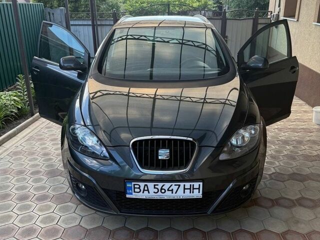Сірий Сеат Altea XL, об'ємом двигуна 1.8 л та пробігом 174 тис. км за 8000 $, фото 1 на Automoto.ua