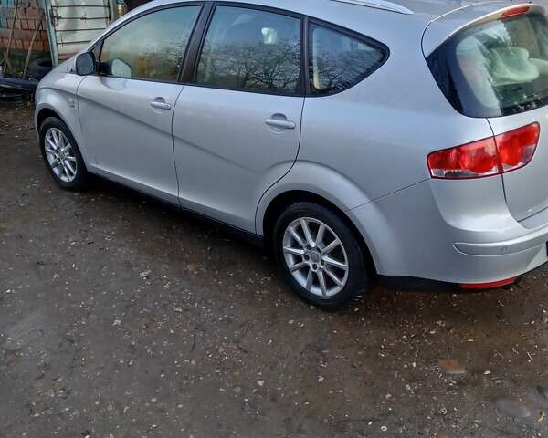 Сірий Сеат Altea XL, об'ємом двигуна 2 л та пробігом 250 тис. км за 8750 $, фото 1 на Automoto.ua